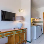 Apartahotel Luna Da Oura 4*