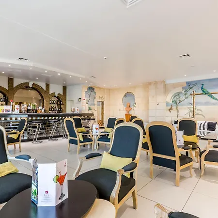 Luna Da Oura Lägenhetshotell 4*