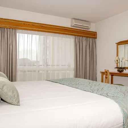 Luna Da Oura Lägenhetshotell 4*