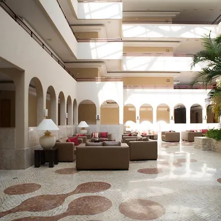 Lägenhetshotell Luna Da Oura 4*