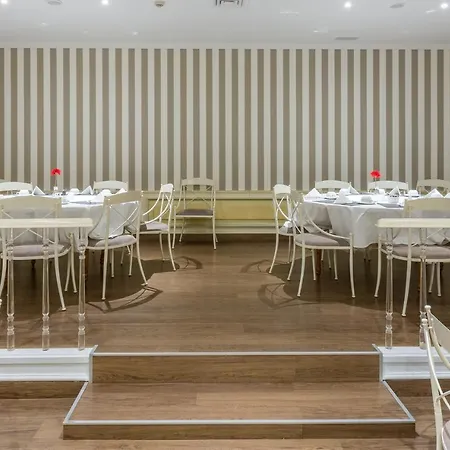 Luna Da Oura 4* Αλμπουφέιρα