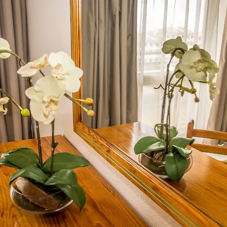 Ξενοδοχείο με διαμερίσματα Luna Da Oura