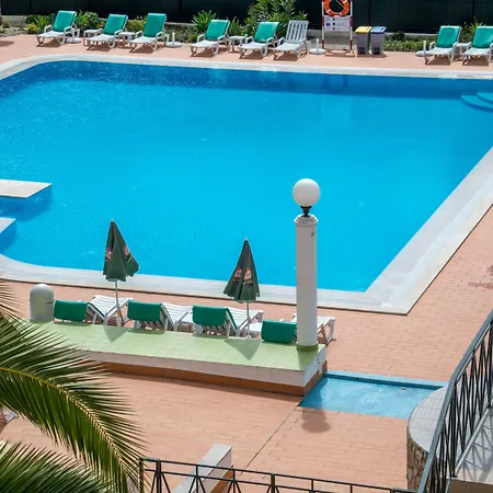 Luna Da Oura Aparthotel