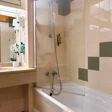 Apart-hotel Luna Da Oura 4*