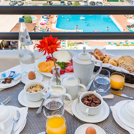Luna Da Oura Aparthotel
