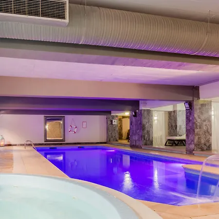 Aparthotel Luna Da Oura 4*