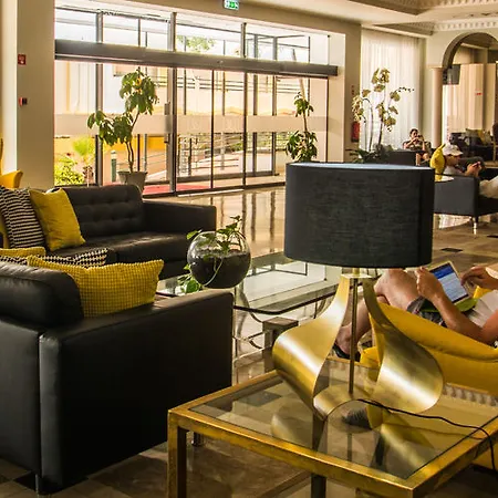 루나 다 오우라 아파트호텔 알부페이라