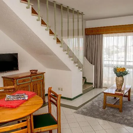 루나 다 오우라 4*